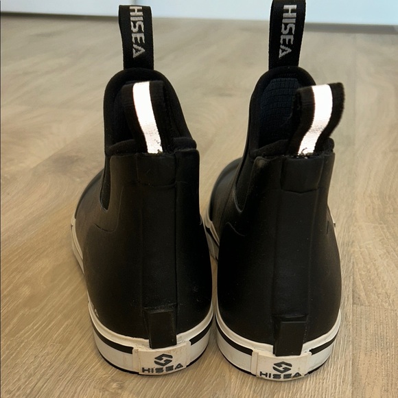 HISEA Black Slip-On Rain Fishing Boots - Picture 3 of 5